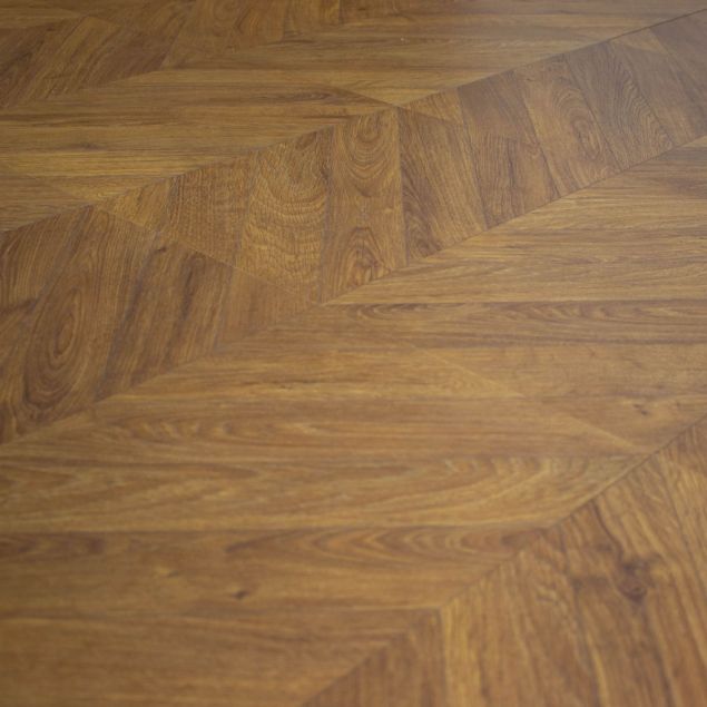 QuickStep Impressive Patterns 4162Chevron Oak Brown